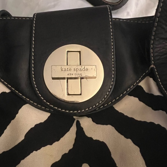 Kate spade zebra purse - Picture 3 of 11
